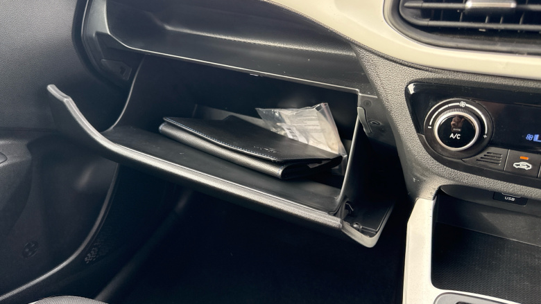 Hyundai i10 1.0 MPi Premium 5dr Petrol Hatchback